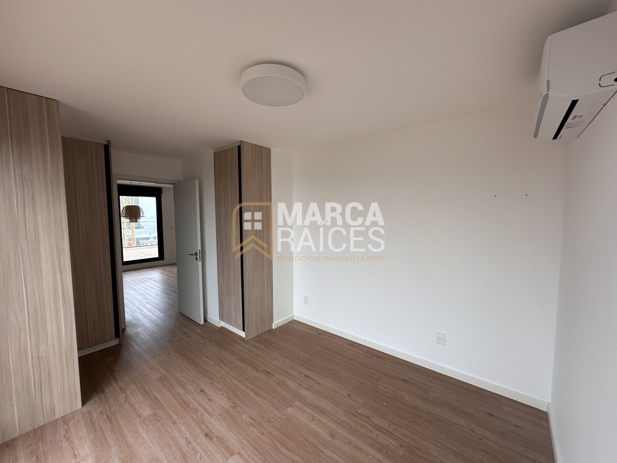 Apartamento ID.1201 - Venta Pent House 2 Dormitorios Con Renta Terraza con Parrillero Y Garaje Doble Punta Carretas Montevideo