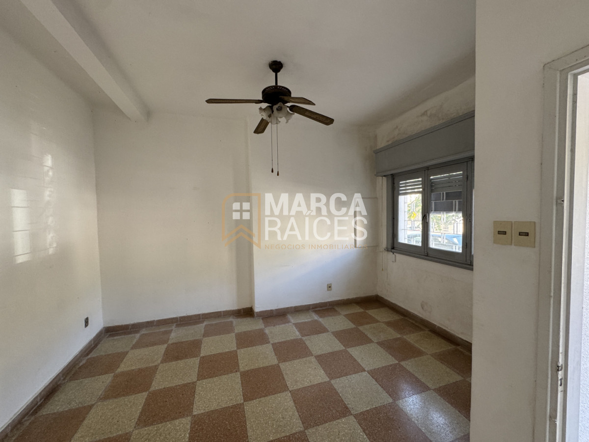 Apartamento ID.559 - Venta Casa 2 Dormitorios con patio Palermo Montevideo 