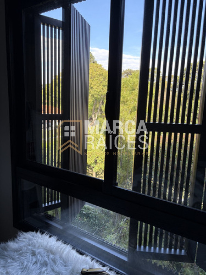 Apartamento ID.1566 - Alquiler apartamento con piscina en Carrasco, Montevideo. 