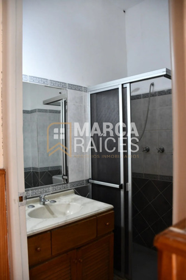 Apartamento ID.2012 - Alquiler Apartamento 4 Dormitorios, 2 Baños. La Blanqueada, Montevideo