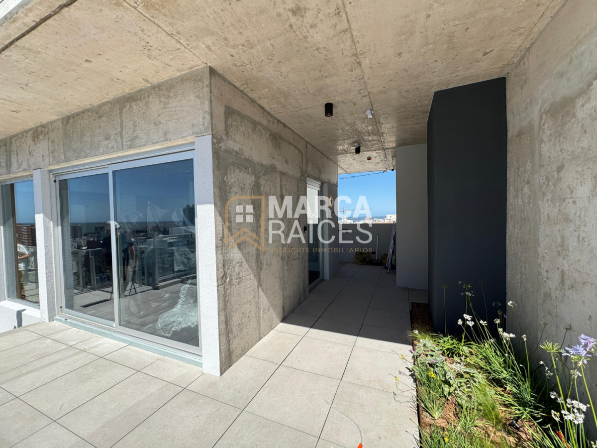 Apartamento ID.1811 - Venta Apartamento Penthouse 1 Dormitorio a estrenar con parrillero propio Centro Sur Montevideo