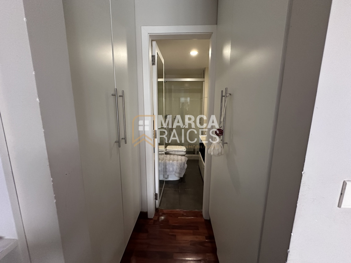 Apartamento ID.1043 - Venta Hermoso Apartamento 3 Dormitorios 3 Baños Balcon Patio Parrillero Pocitos Montevideo