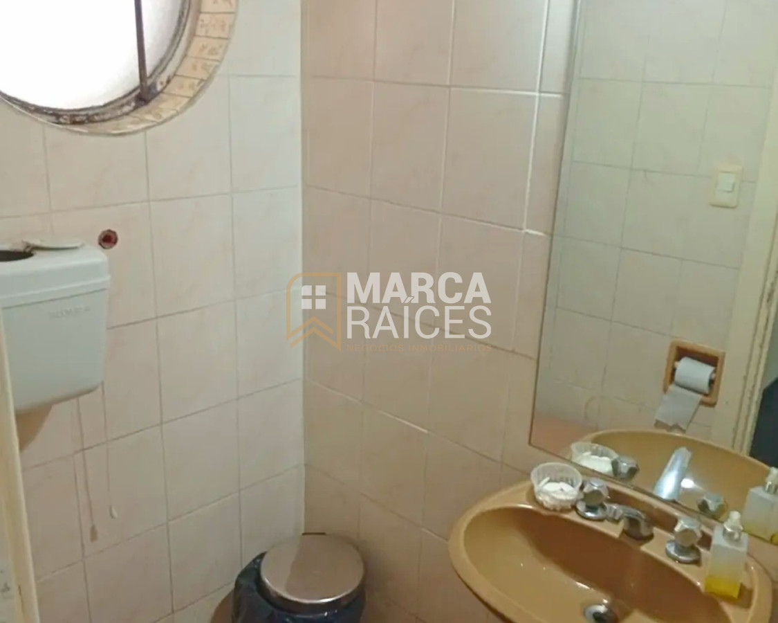 Apartamento ID.1728 - Venta Apartamento 4 Dormitorios 2 Baños Balcon Centro Montevideo