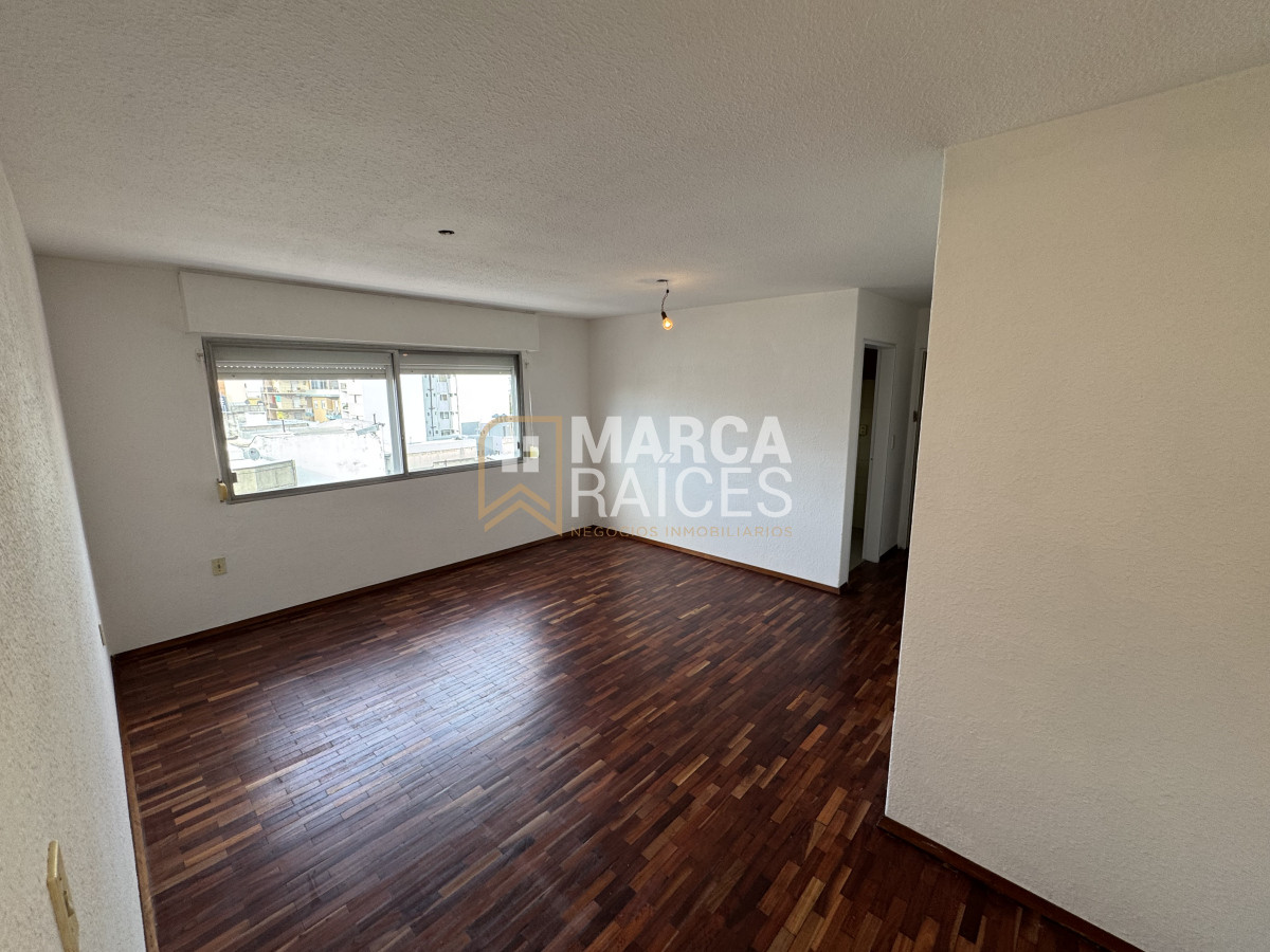 Apartamento ID.828 - Alquiler Apartamento 2 Dormitorios Luminoso Cordon Montevideo