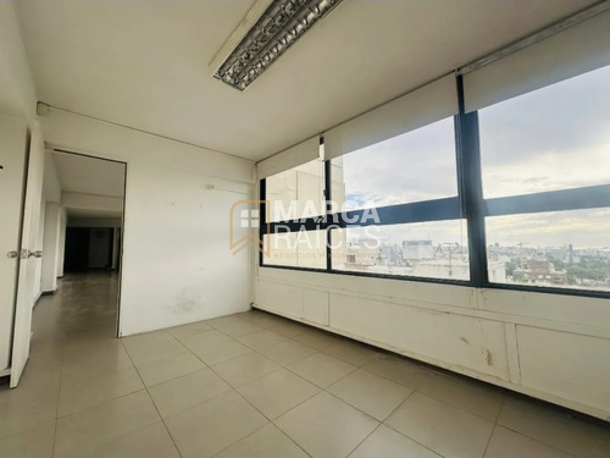 Apartamento ID.1880 - Alquiler Apartamento 1 Dormitorio, 2 Baños. Tres Cruces, Montevideo