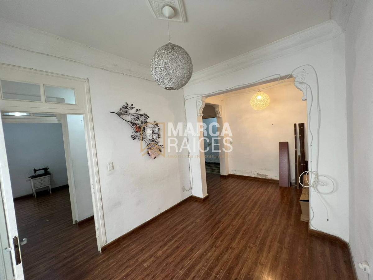 Apartamento ID.307 - Venta Apartamento 2 Dormitorios Patio con renta ideal para inversor Barrio Sur Montevideo