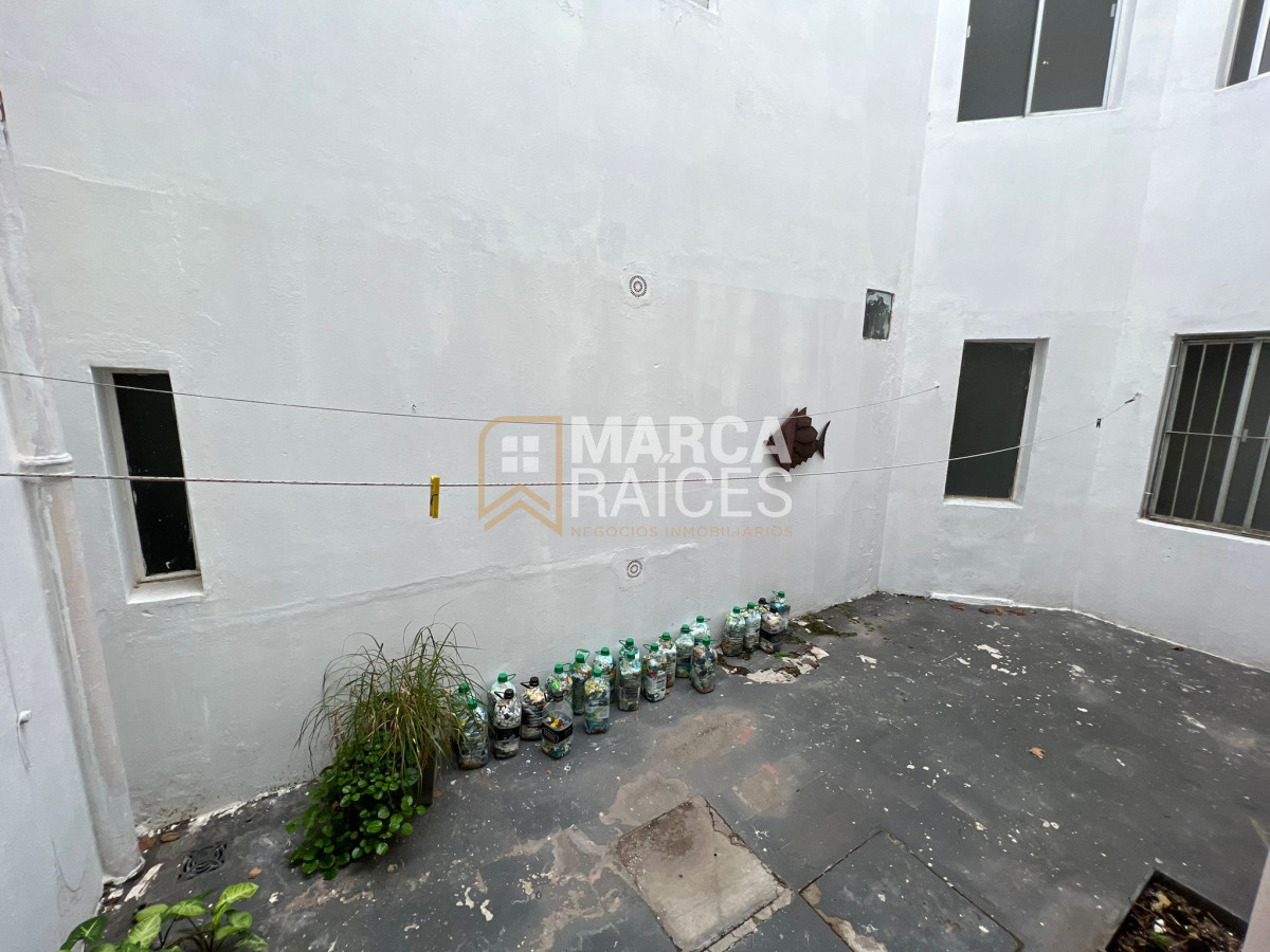 Apartamento ID.307 - Venta Apartamento 2 Dormitorios Patio con renta ideal para inversor Barrio Sur Montevideo