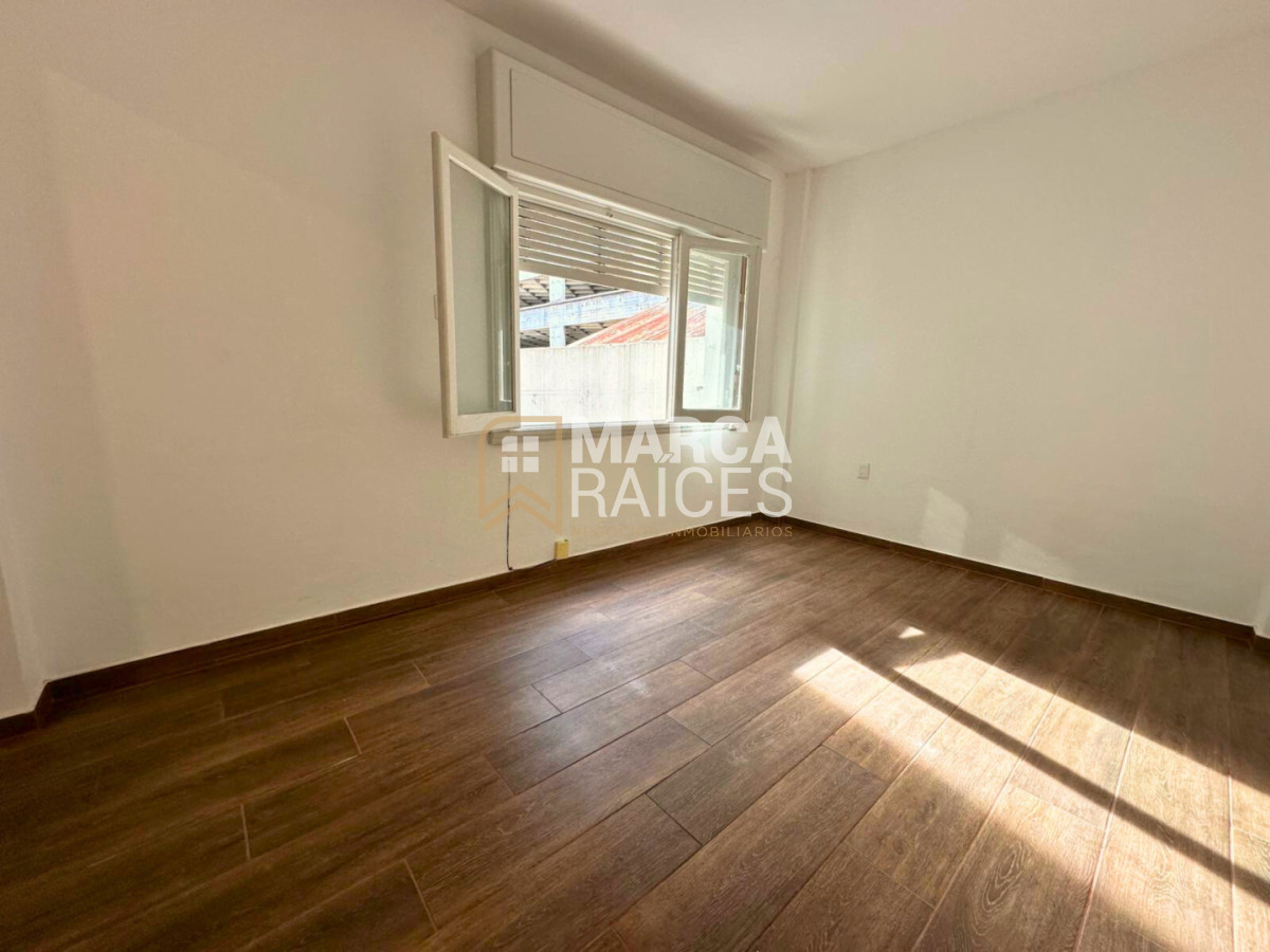 Apartamento ID.1886 - Alquiler Apartamento 2 Dormitorios Centro Montevideo