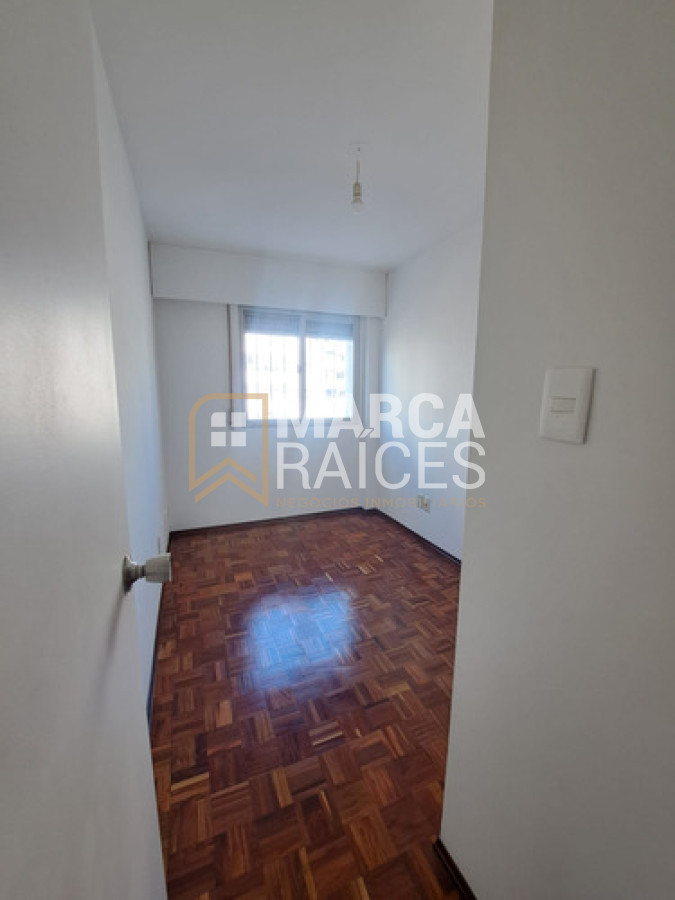 Apartamento ID.1809 - Venta Apartamento 3 dormitorios, 2 baños, con garage. Pocitos, Montevideo