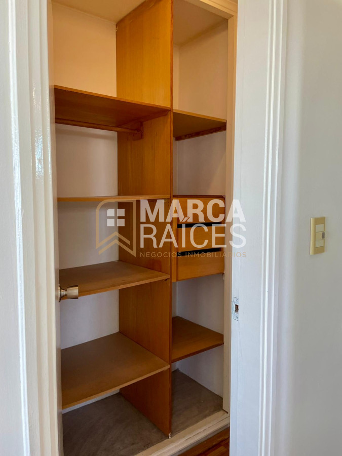 Apartamento ID.1523 - Alquiler apartamento de 4 dormitorios muy luminoso frente al mar en Rambla de Punta Carretas, Montevideo. 