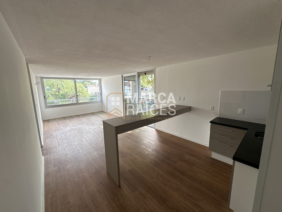 Apartamento ID.699 - Alquiler Apartamento 2 Dormitorios Balcon Cochera Complejo Cerrado Prado Montevideo