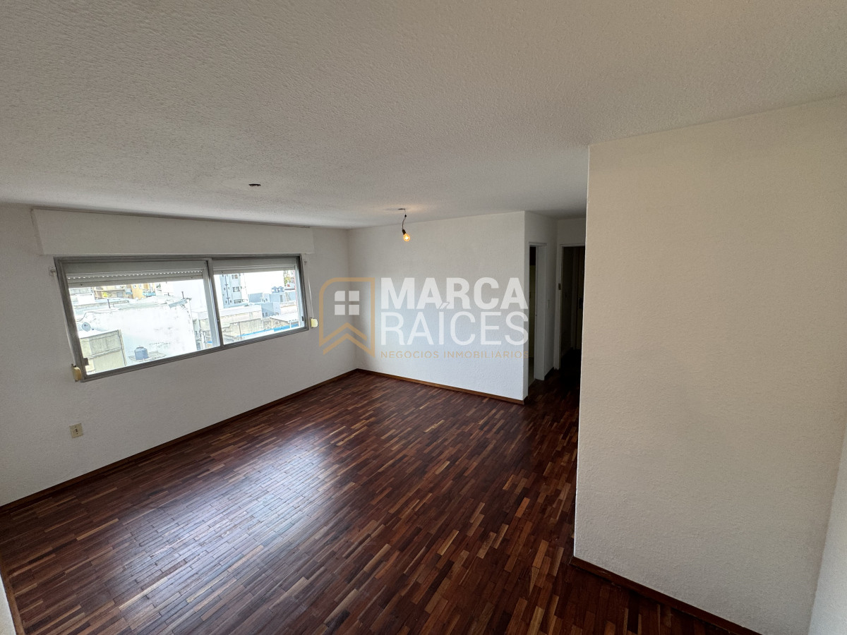 Apartamento ID.828 - Alquiler Apartamento 2 Dormitorios Luminoso Cordon Montevideo