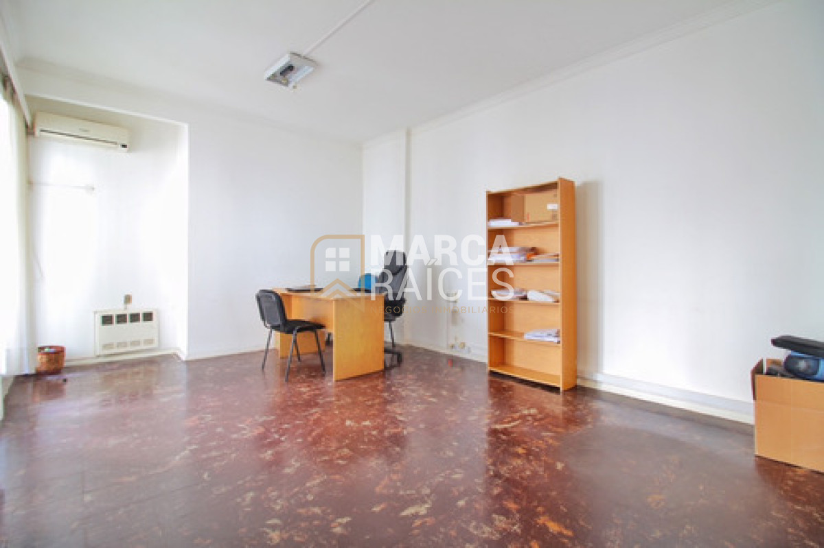 Apartamento ID.1757 - Venta Apartamento Piso 13 de 2 Dormitorios y 2 Baños Aguada Montevideo