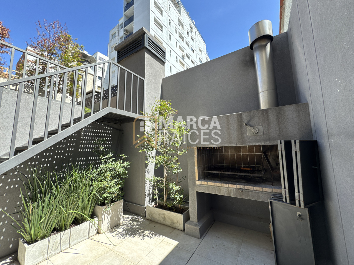 Apartamento ID.1201 - Venta Pent House 2 Dormitorios Con Renta Terraza con Parrillero Y Garaje Doble Punta Carretas Montevideo