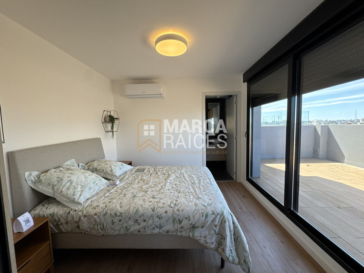 Apartamento ID.1201 - Venta Pent House 2 Dormitorios Con Renta Terraza con Parrillero Y Garaje Doble Punta Carretas Montevideo