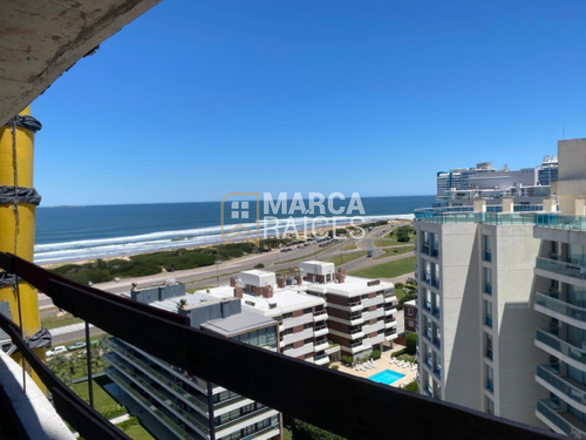 Apartamento ID.1496 - Venta Apartamento 2 Dormitorios en Playa Brava, Punta Del Este. 