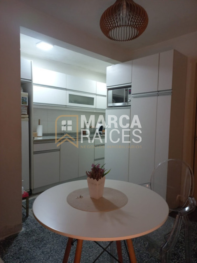 Apartamento ID.1481 - Alquiler Apartamento 4 dormitorios y 2 baños en Reducto, Montevideo.