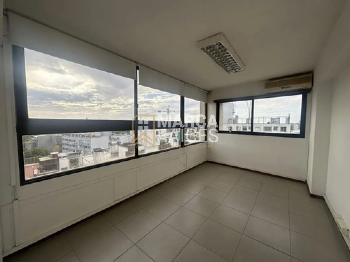 Apartamento ID.1880 - Alquiler Apartamento 1 Dormitorio, 2 Baños. Tres Cruces, Montevideo