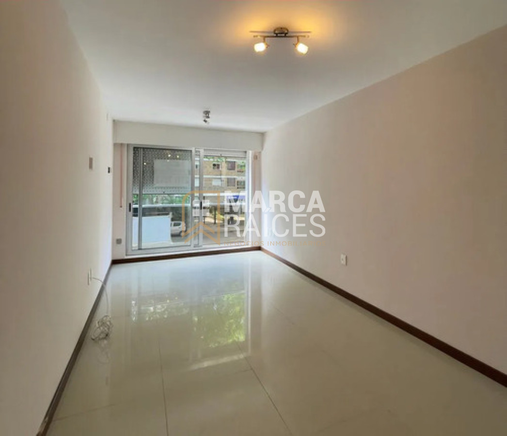 Apartamento ID.1841 - Alquiler Monoambiente al frente. Pocitos, Montevideo