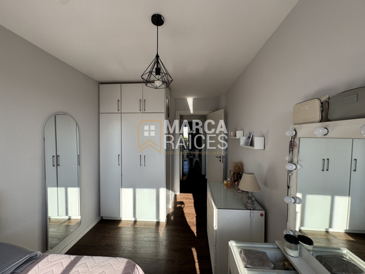 Apartamento ID.1797 - Alquiler Penthouse con Parrillero y Garage, 3 Dormitorios, 2 baños. Centro, Montevideo