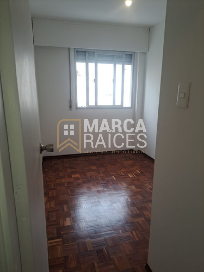 Apartamento ID.1809 - Venta Apartamento 3 dormitorios, 2 baños, con garage. Pocitos, Montevideo