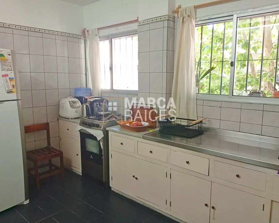 Apartamento ID.1728 - Venta Apartamento 4 Dormitorios 2 Baños Balcon Centro Montevideo