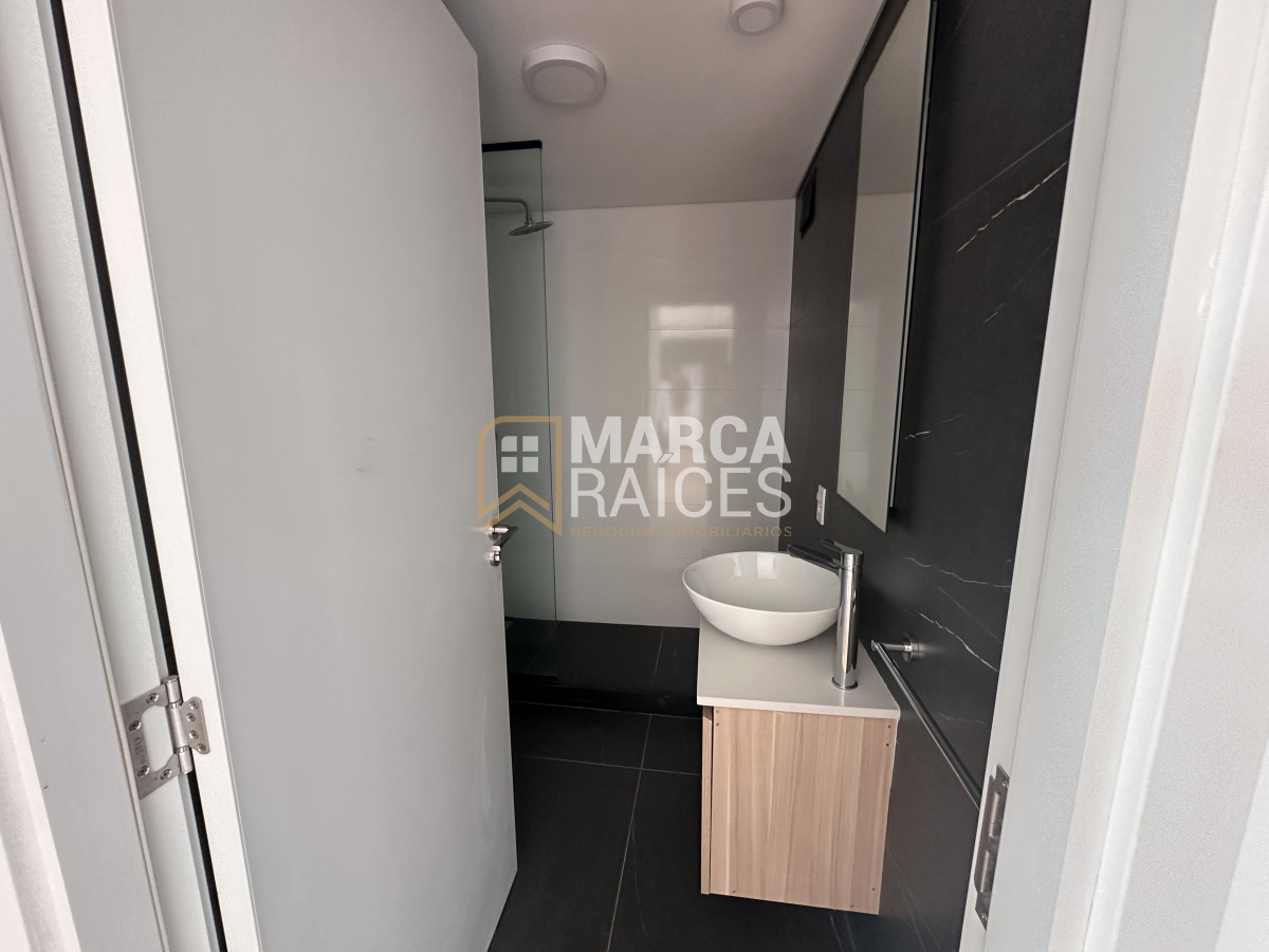 Apartamento ID.1201 - Venta Pent House 2 Dormitorios Con Renta Terraza con Parrillero Y Garaje Doble Punta Carretas Montevideo