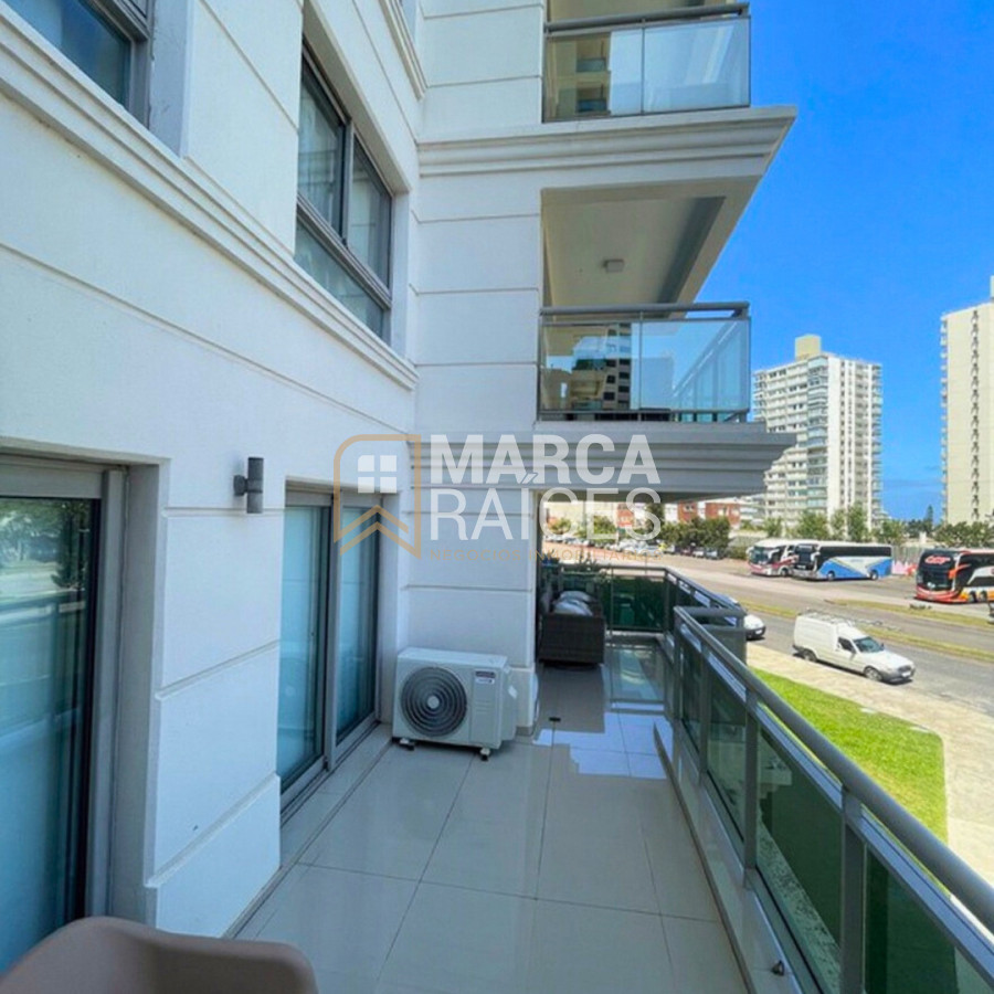 Apartamento ID.1685 - Departamento En Alquiler Temporada 2 Dormitorios 3 Baños Imperiale Playa Brava Punta Del Este