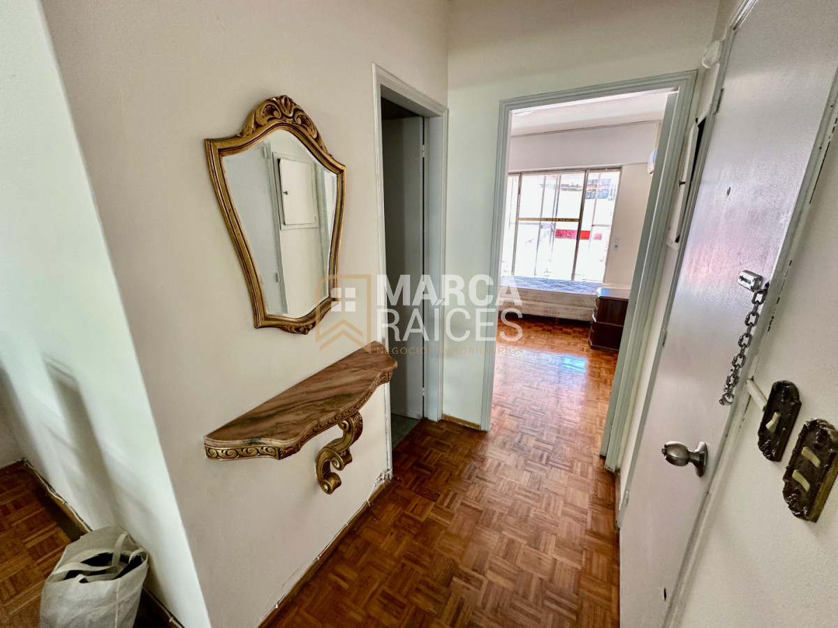 Apartamento ID.1819 - Venta Apartamento 1 Dormitorio con Amplio Patio Cordon Montevideo