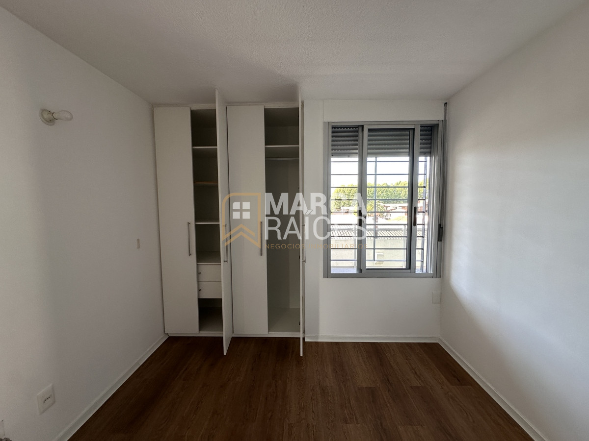 Apartamento ID.699 - Alquiler Apartamento 2 Dormitorios Balcon Cochera Complejo Cerrado Prado Montevideo