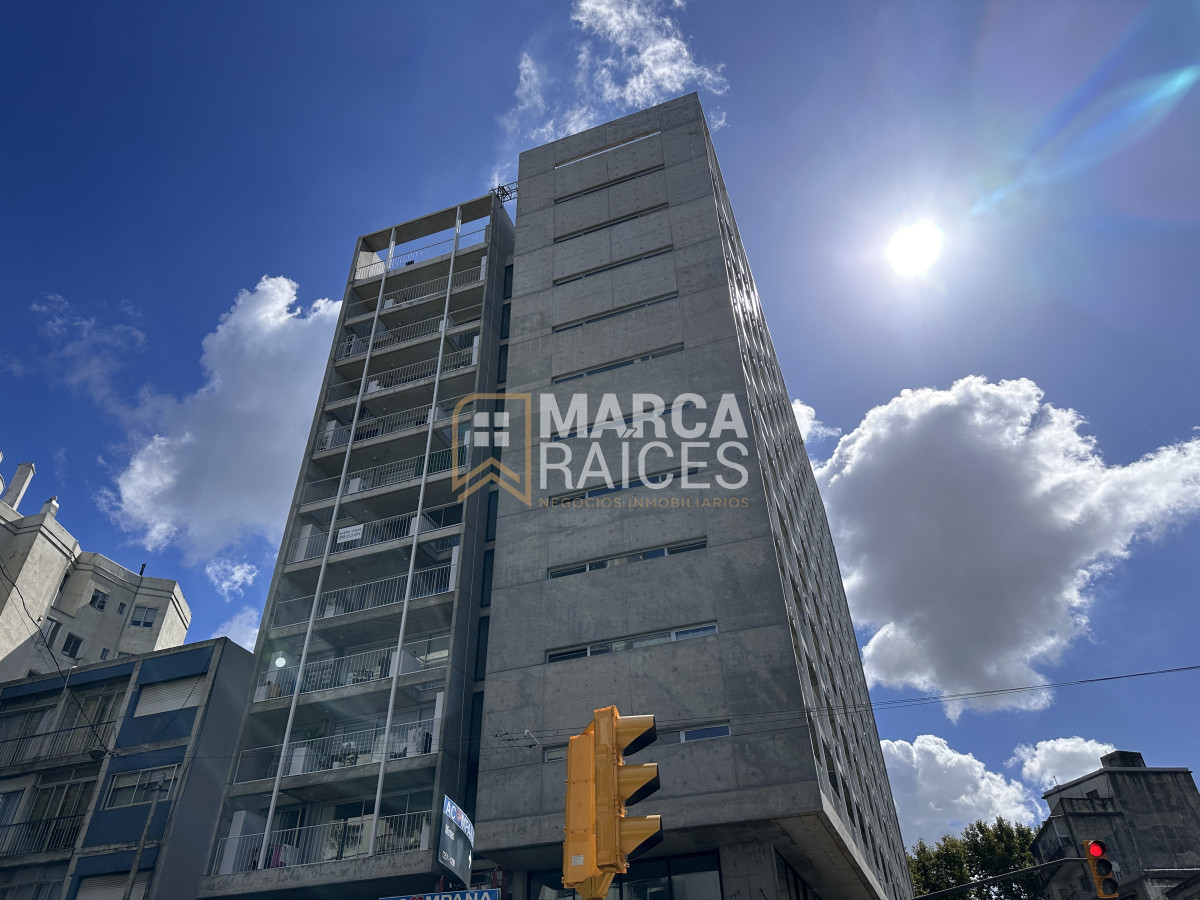 Apartamento ID.1402 - Apartamento Amplio A Estrenar Amoblado Piso 4 Al Frente Luminoso Cordon Sur Montevideo
