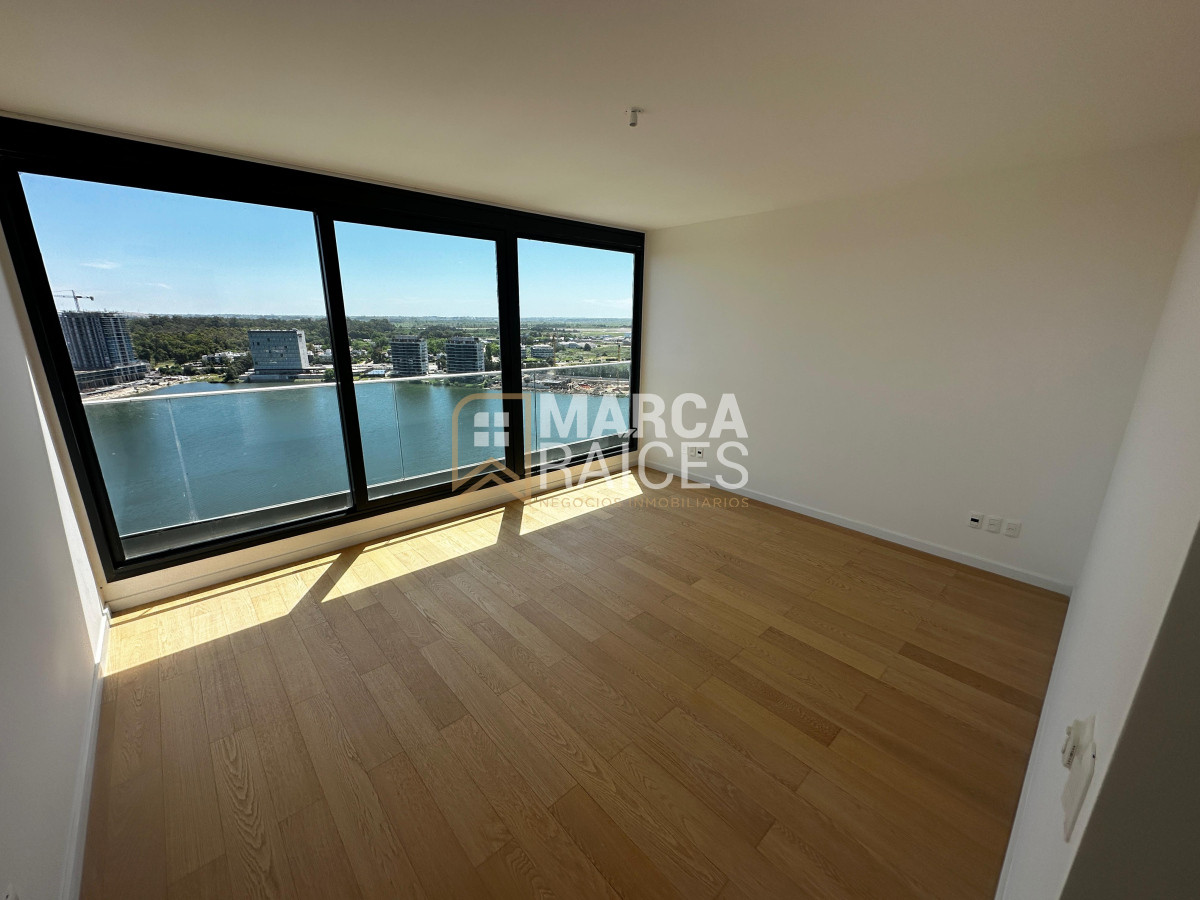 Apartamento ID.1147 - Venta Penthouse Duplex 4 Dormitorios Carrasco Hermosa Vista al Lago A Estrenar