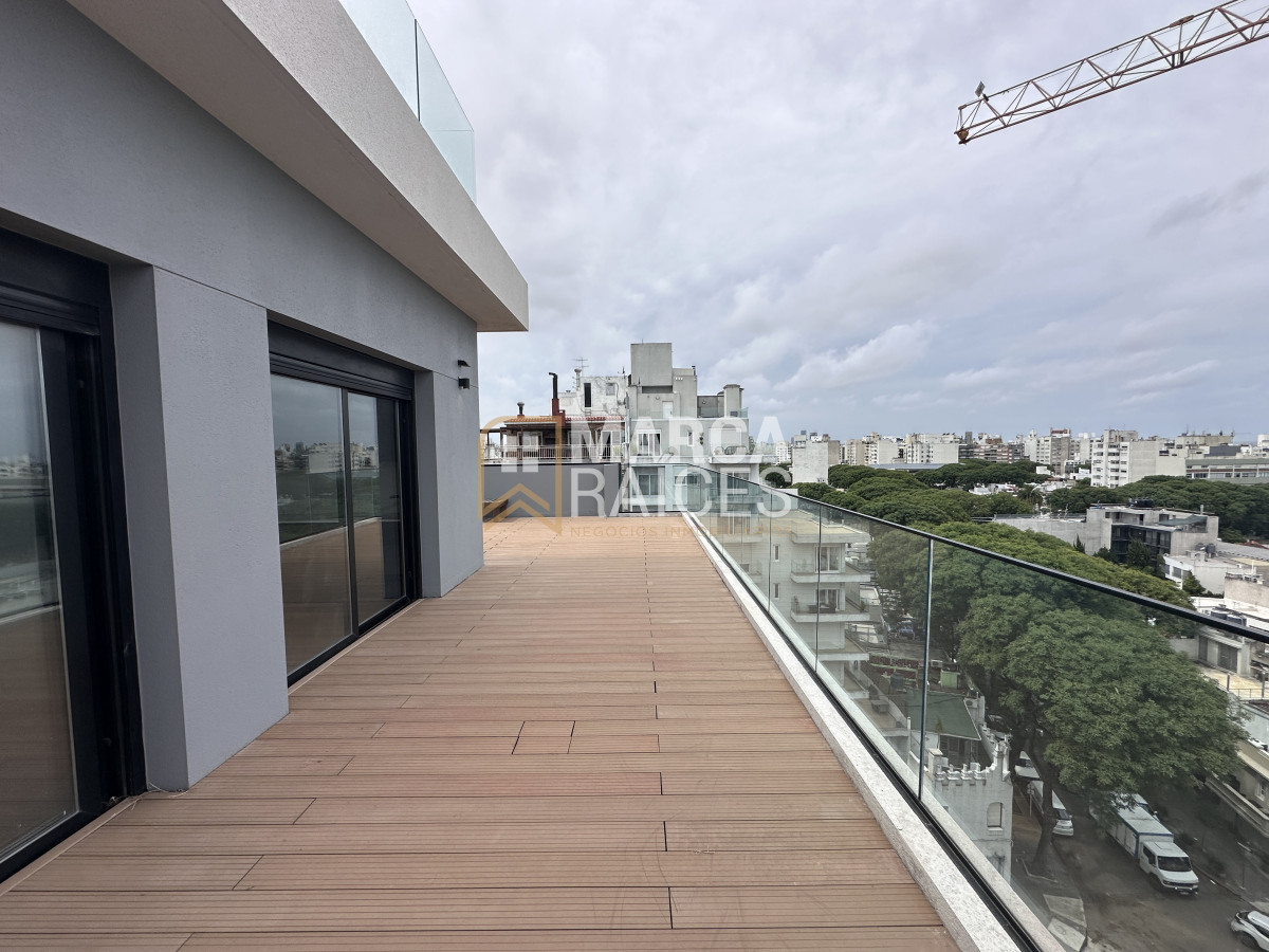 Apartamento ID.1201 - Venta Pent House 2 Dormitorios Con Renta Terraza con Parrillero Y Garaje Doble Punta Carretas Montevideo