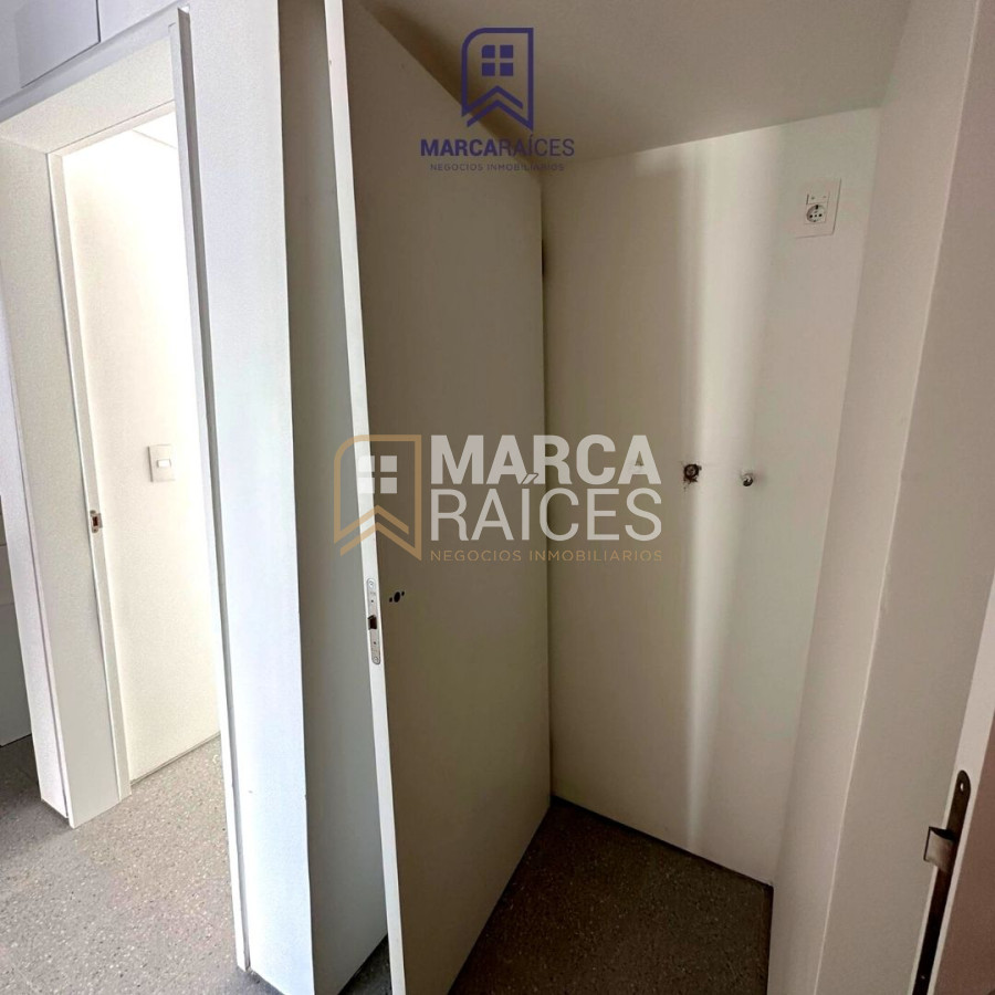 Apartamento ID.345 - Venta Apartamento 1 Dormitorio Balcon y Patio con renta Palermo Montevideo