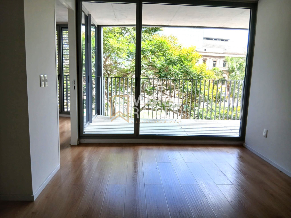 Apartamento ID.1934 - Alquiler Apartamento 1 Dormitorio con patio Centro Sur Montevideo