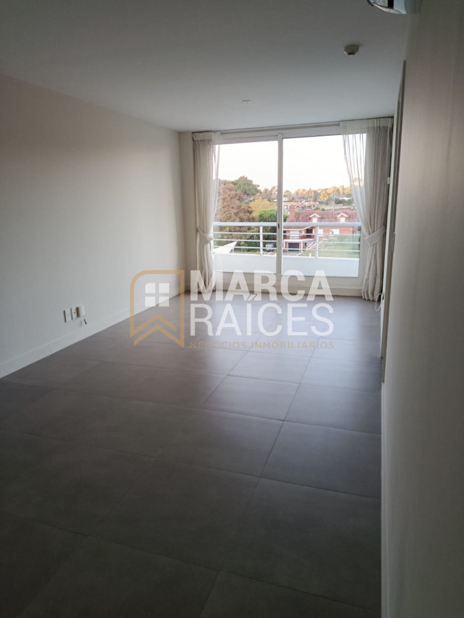 Apartamento ID.1536 - Venta apartamento 2 dormitorios en Barrio Cantegril, Punta del Este. 