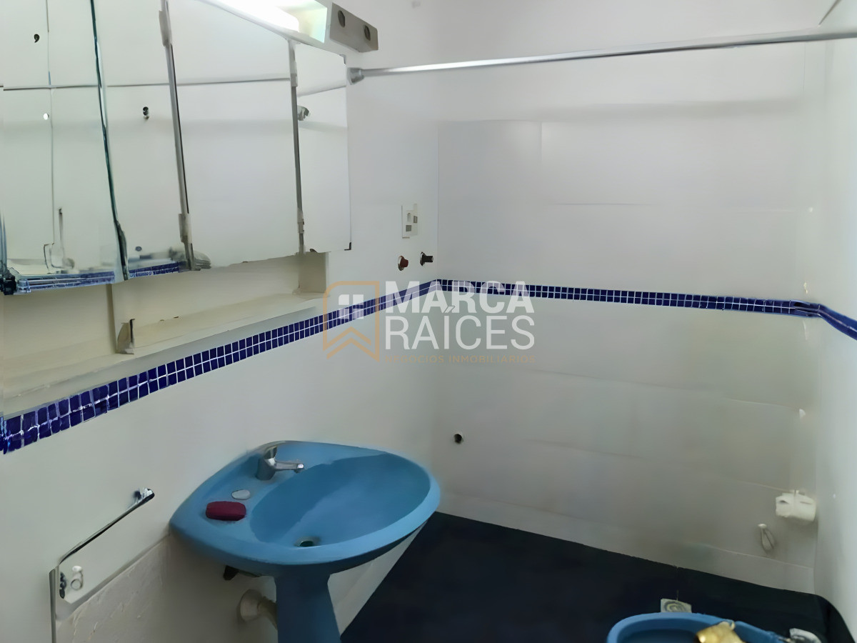 Apartamento ID.1667 - Alquiler Apartamento 2 Dormitorios Centro Montevideo