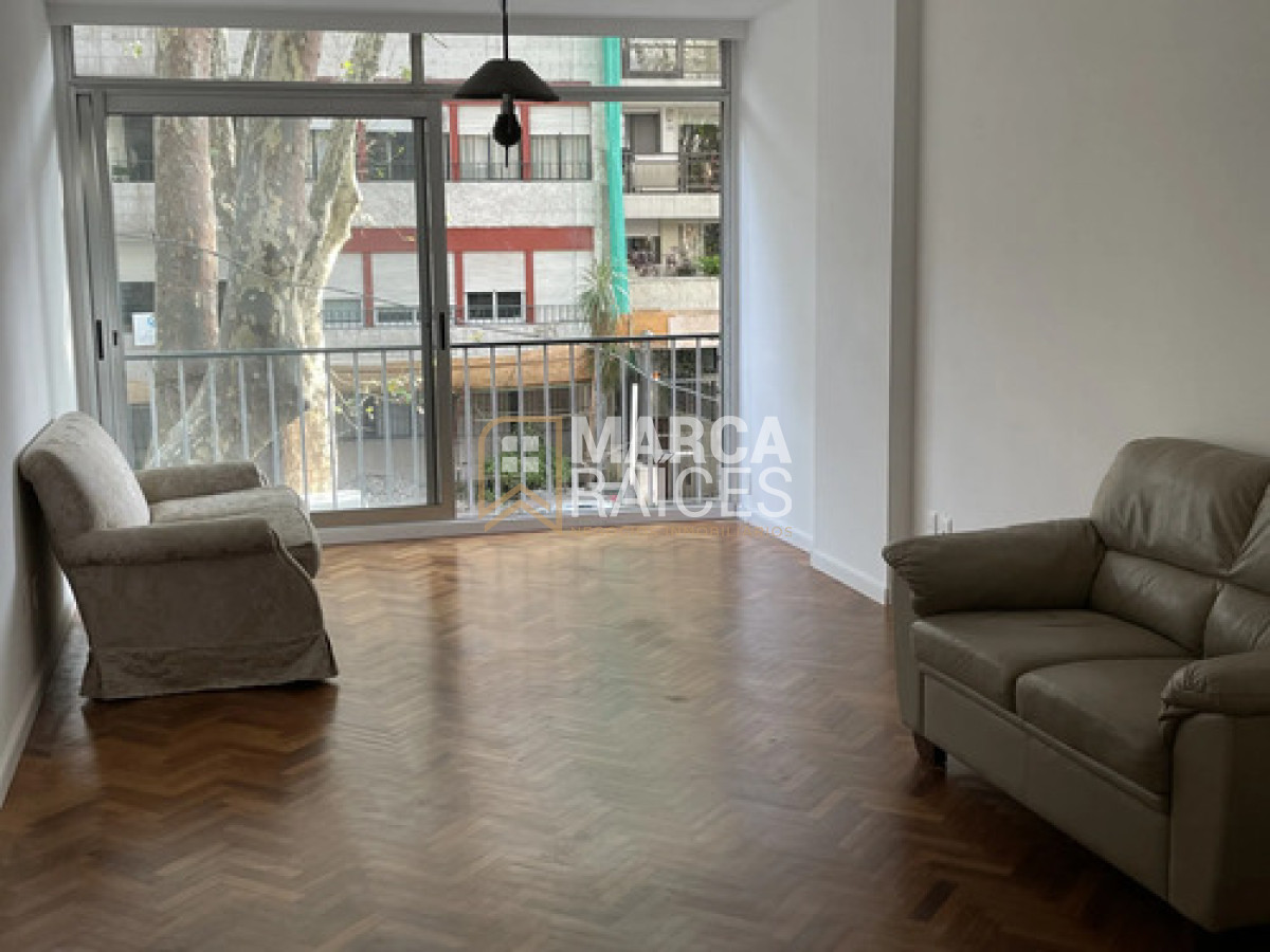 Apartamento ID.2034 - Alquiler Apartamento 2 Dormitorios, 2 Baños. Pocitos, Montevideo