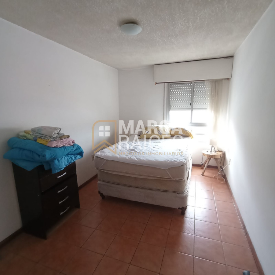 Apartamento ID.1385 - Alquiler Apartamento 2 Dormitorios Balcon al Frente Centro Montevideo