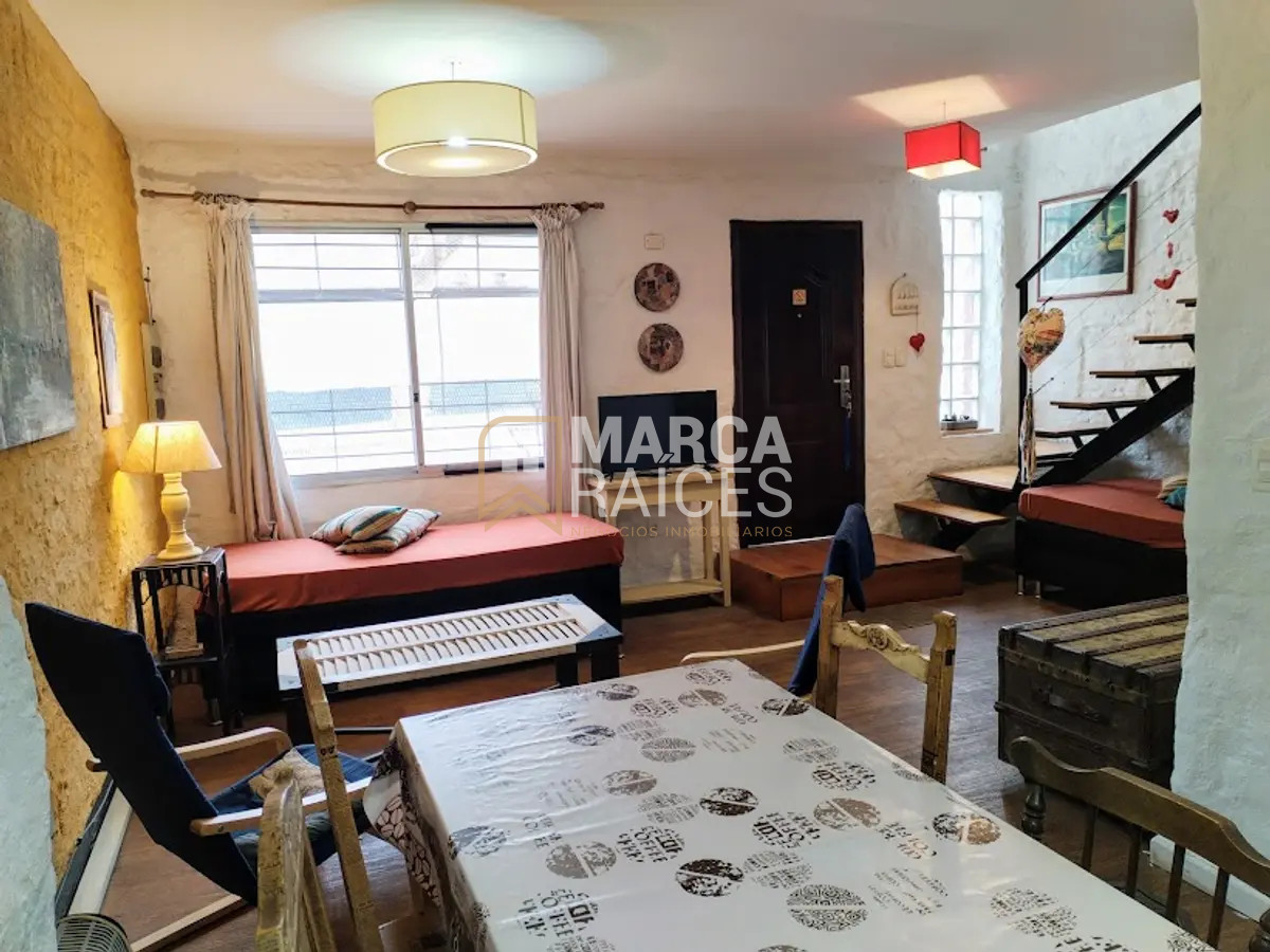 Apartamento ID.1327 - Alquier Duplex 2 Dormitorios Totalmente Amoblado Aguada Montevideo