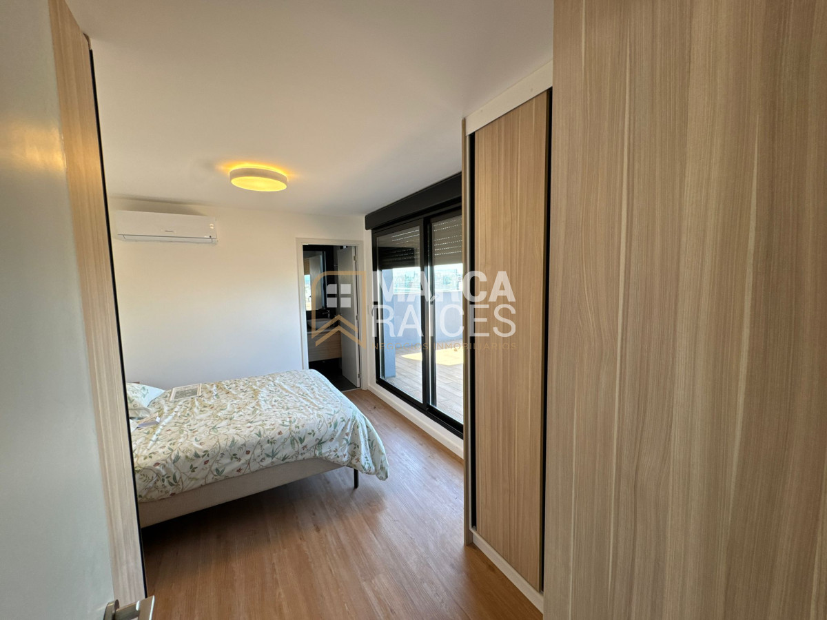 Apartamento ID.1201 - Venta Pent House 2 Dormitorios Con Renta Terraza con Parrillero Y Garaje Doble Punta Carretas Montevideo