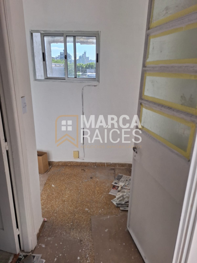 Apartamento ID.1627 - Alquiler Apartamento 1 Dormitorio Segundo Piso Requena esq Bv. España Parque Rodo Montevideo