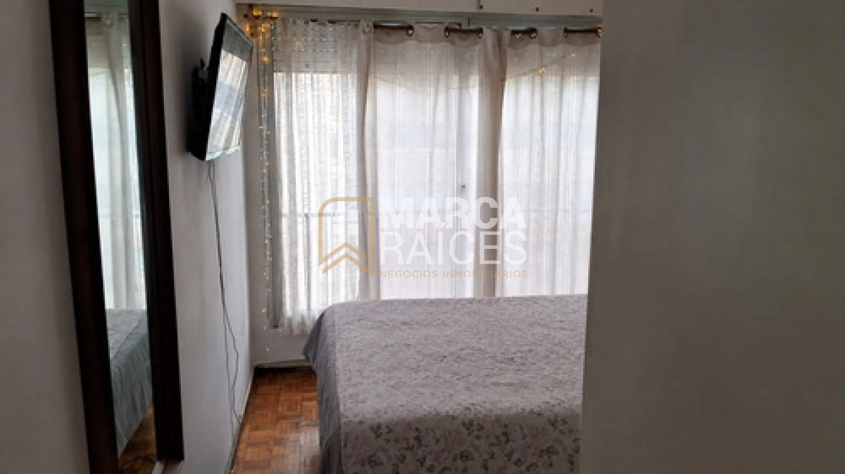 Apartamento ID.2043 - Alquiler Apartamento 4 Dormitorios, 2 Baños con Garage. Ciudad Vieja, Montevideo