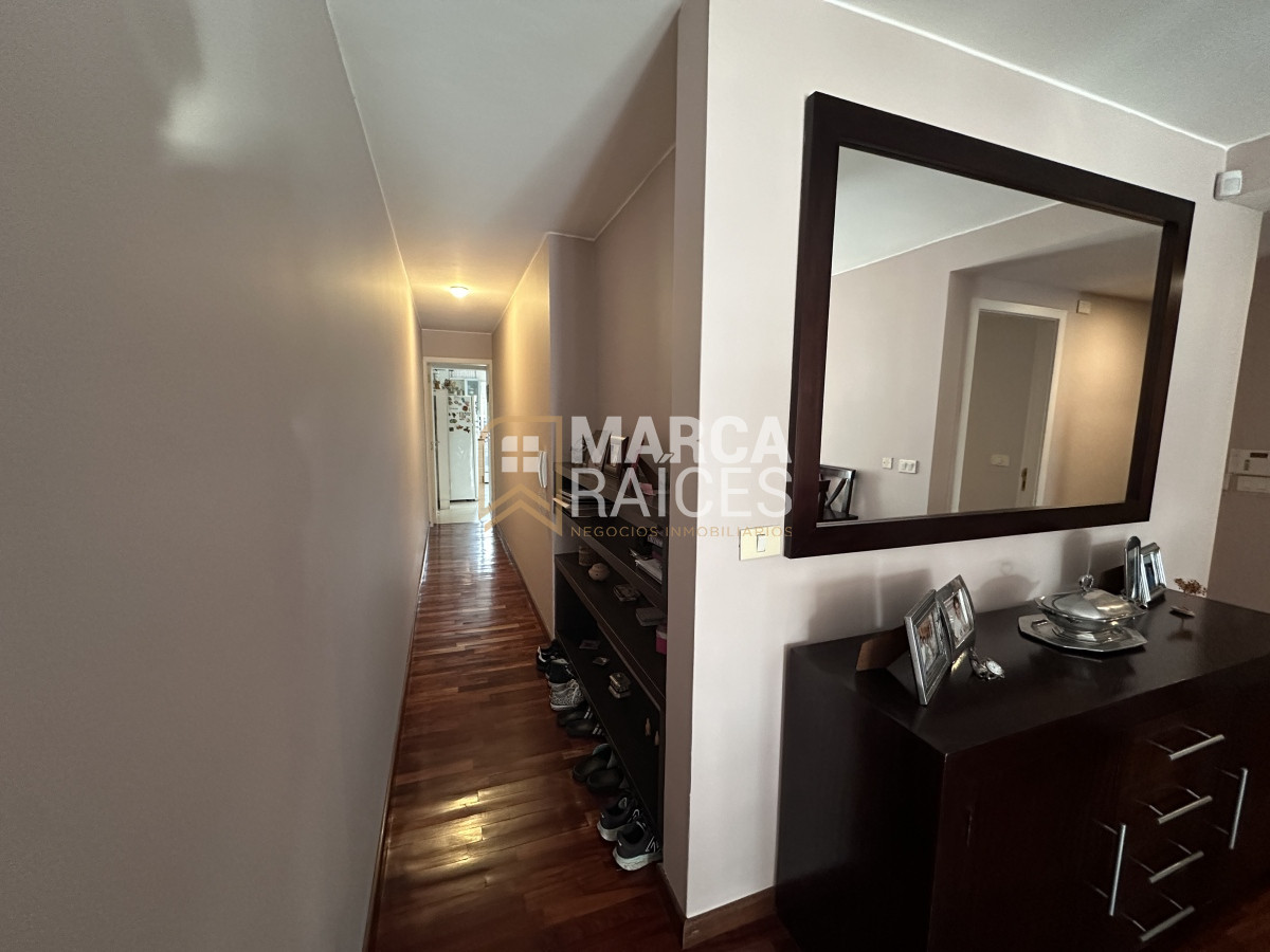 Apartamento ID.1043 - Venta Hermoso Apartamento 3 Dormitorios 3 Baños Balcon Patio Parrillero Pocitos Montevideo