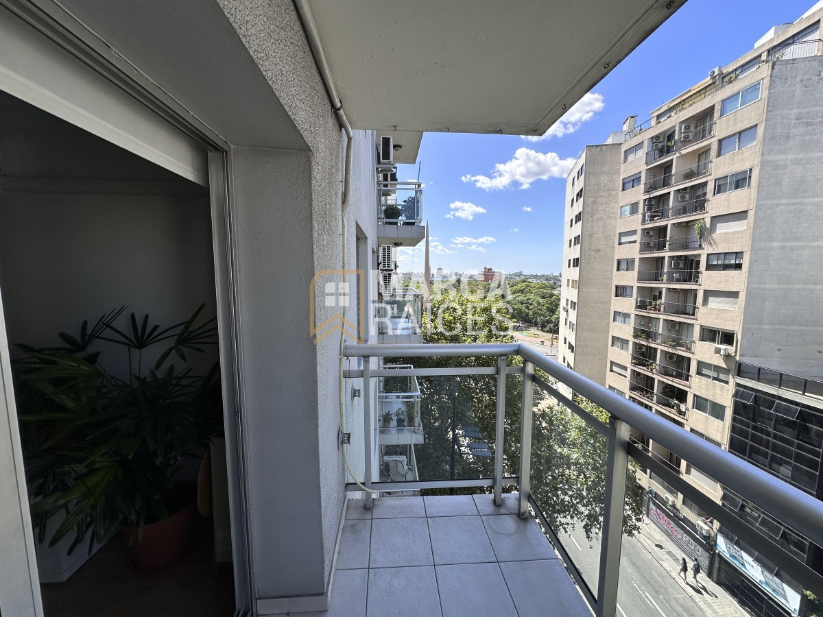 Apartamento ID.701 - Venta Apartamento 2 Dormitorios Garage Box Balcon al Frente Tres Cruces Montevideo