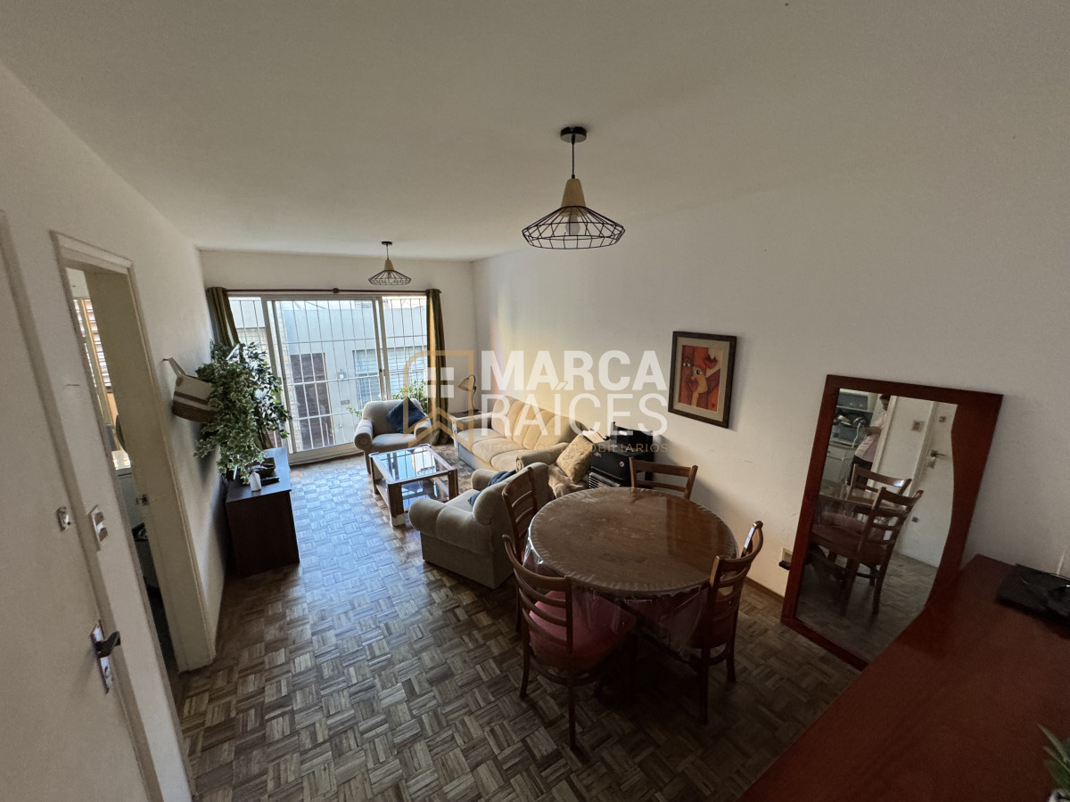 Apartamento ID.1042 - Venta Apartamento 2 Dormitorios Con Renta Al Frente Primer Piso Pocitos Montevideo