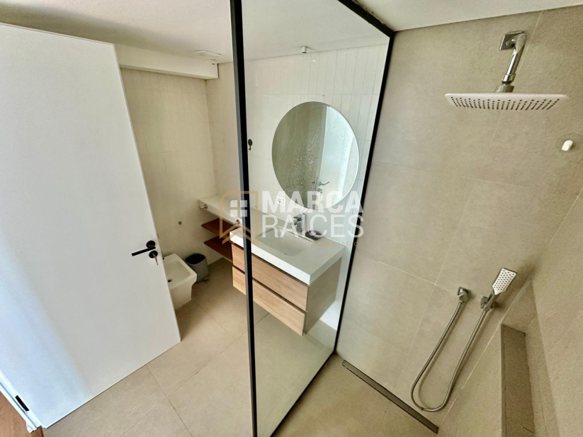 Apartamento ID.1212 - Alquiler Apartamento Premium Duplex 2 Dormitorios 2 Baños Piscina Centro Montevideo