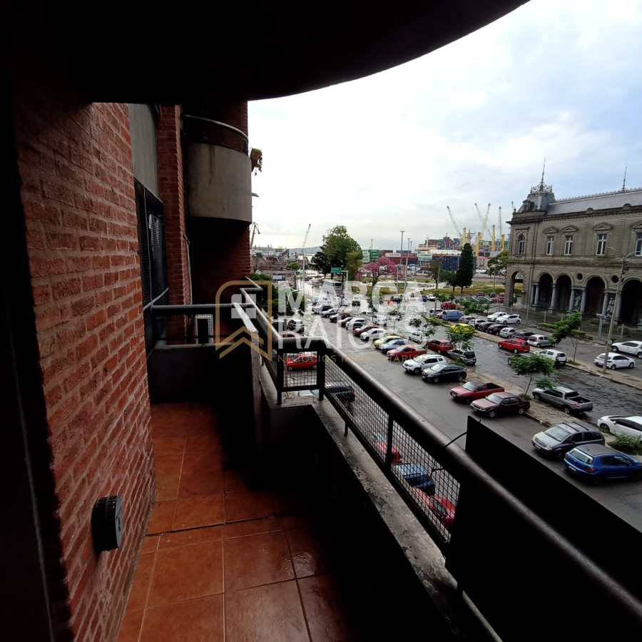 Apartamento ID.1385 - Alquiler Apartamento 2 Dormitorios Balcon al Frente Centro Montevideo