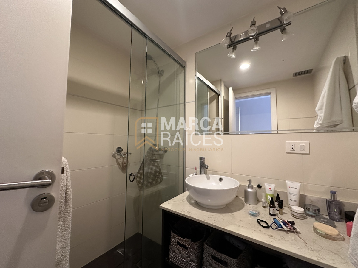 Apartamento ID.1043 - Venta Hermoso Apartamento 3 Dormitorios 3 Baños Balcon Patio Parrillero Pocitos Montevideo
