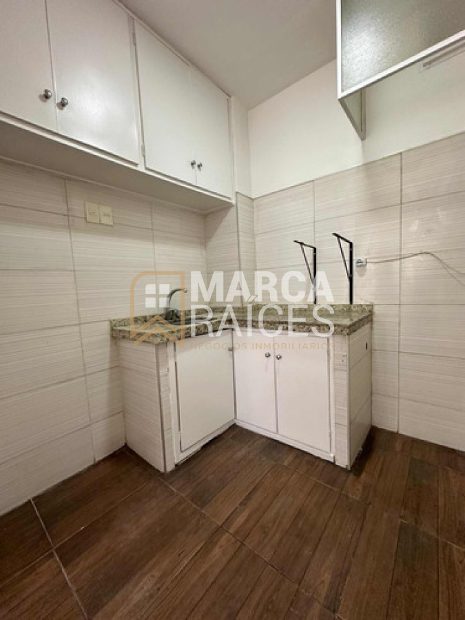 Apartamento ID.1826 - Alquiler Apartamento 1 Dormitorio al frente. Centro, Montevideo